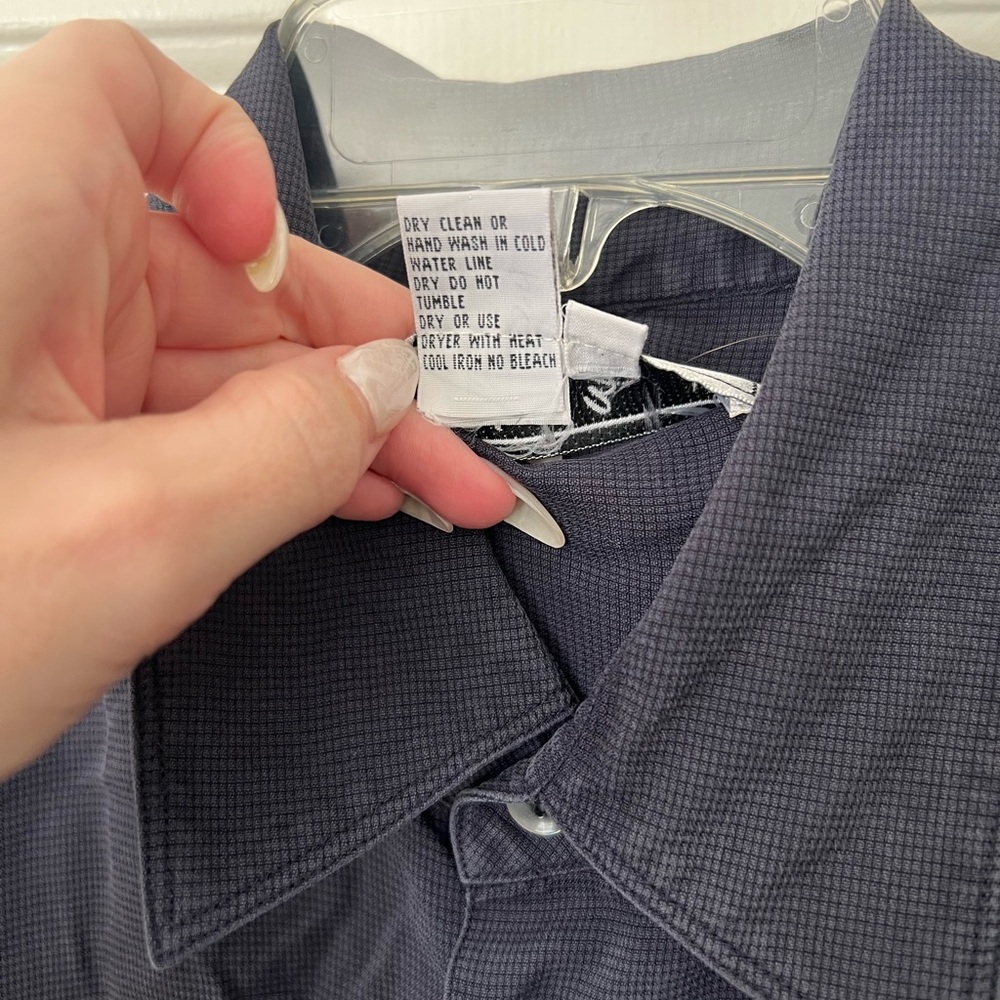 Men’s Button Down - Picture 3 of 5